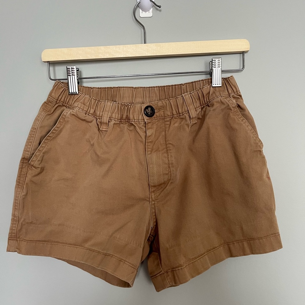 Men’s Chubbies “The Khakinator” Dark Khaki Shorts size Small 4” inseam